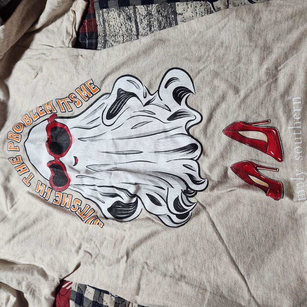 Simply Styled Cream Graphic Tee
